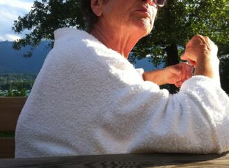 Area woman spotted in loose fitting clothing